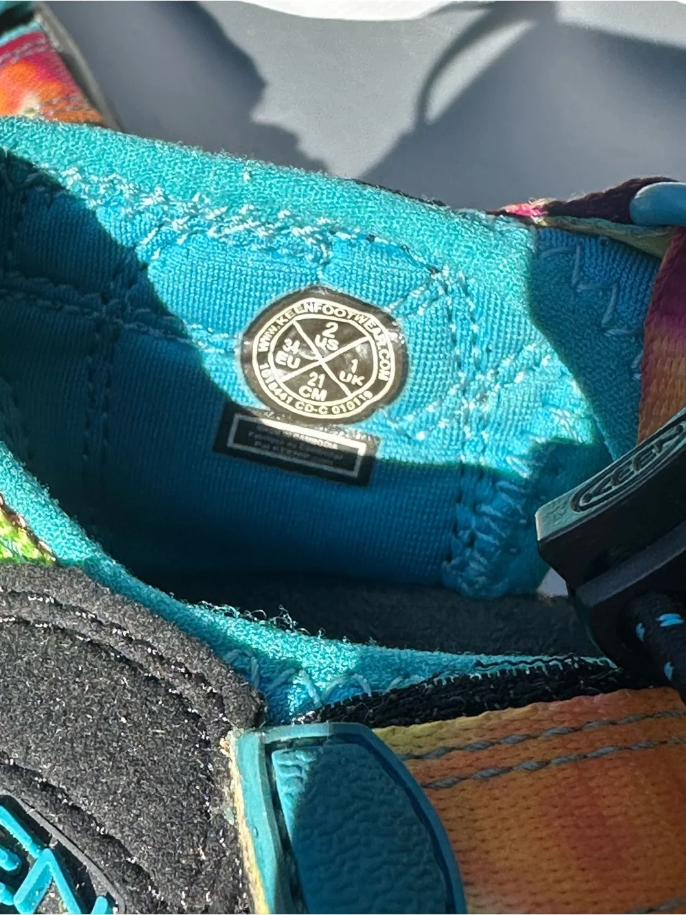 KEEN rainbow water sandles, like new. Barely worn. Big kids size 2.